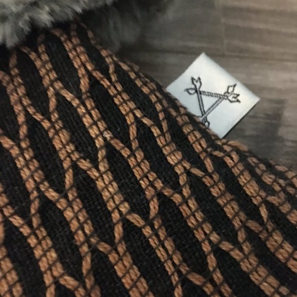 Fantasycore Faux Fur Yellow and Black Long Honeycomb Reversible Neck Warmer - Picture 9 of 15